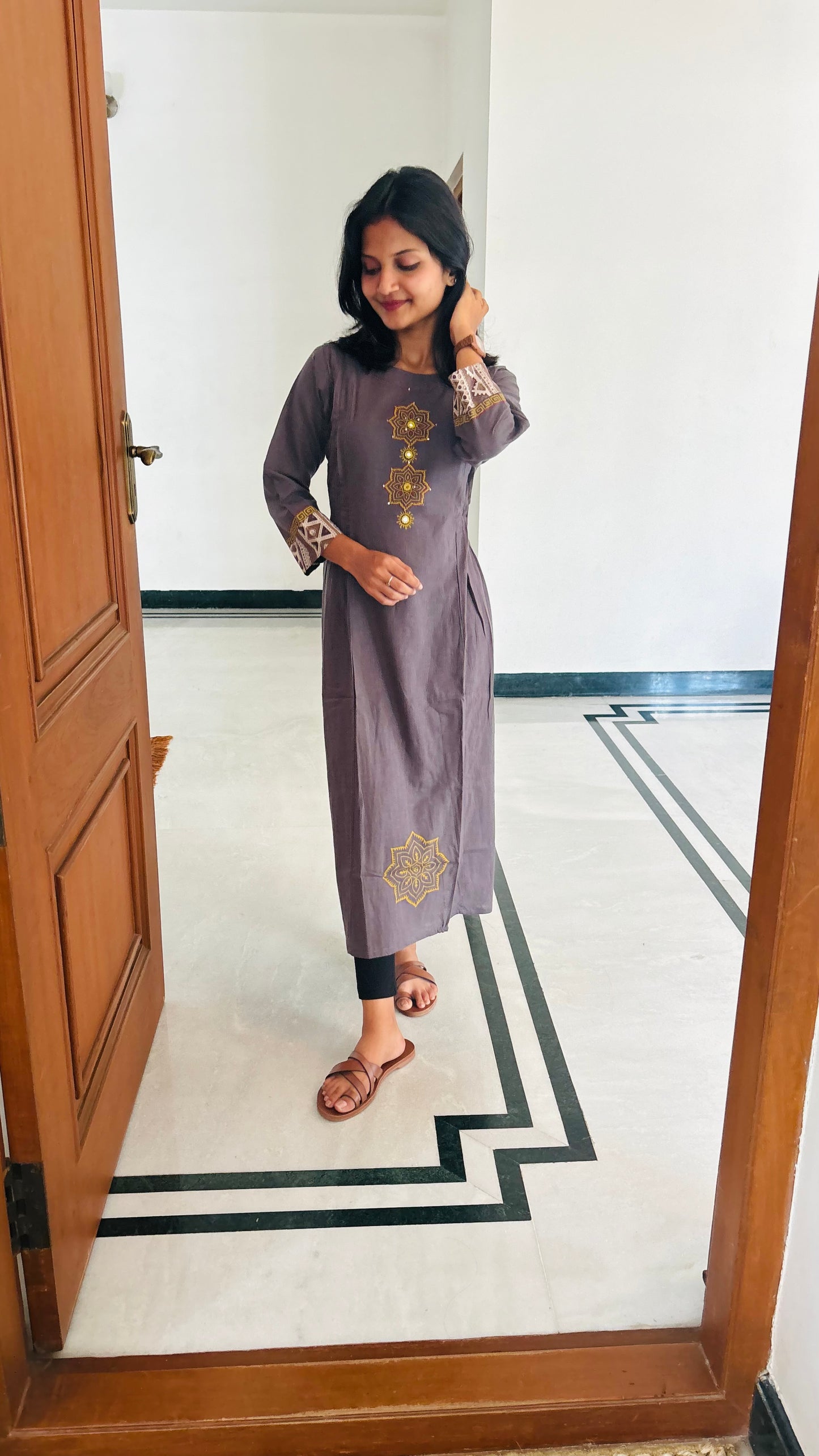 LB0165-II,LB0166-II,LB0167-II,LB0168-II Gray Coloured Kurtha