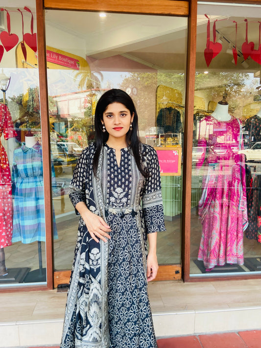 LB0027-Black and White Salwar Suit Set