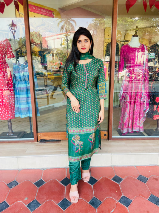 LB0006-Green coloured Muslin Salwar with Straight cut pant and Muslin Dupatta