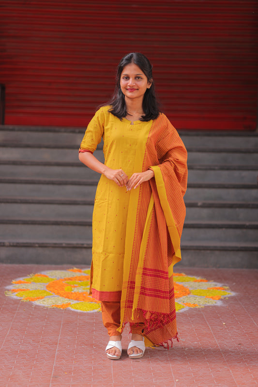 Manjari 3 Pc Set
