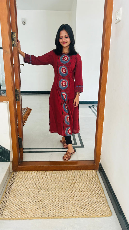 LB0148-II,LB0149-II,LB0150-II,LB0151-II Maroon Coloured Kurtha