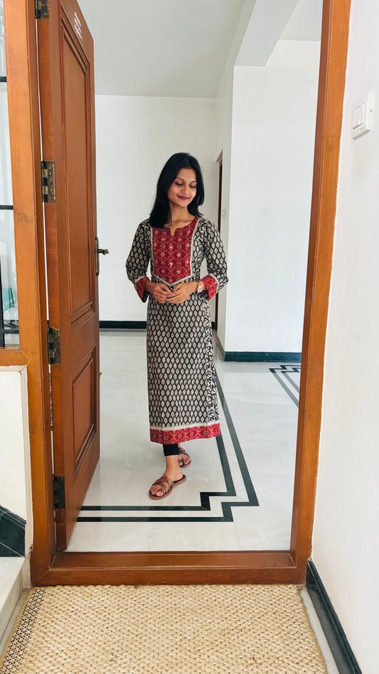 LB0179-II and LB0180-II Black Coloured Kurtha