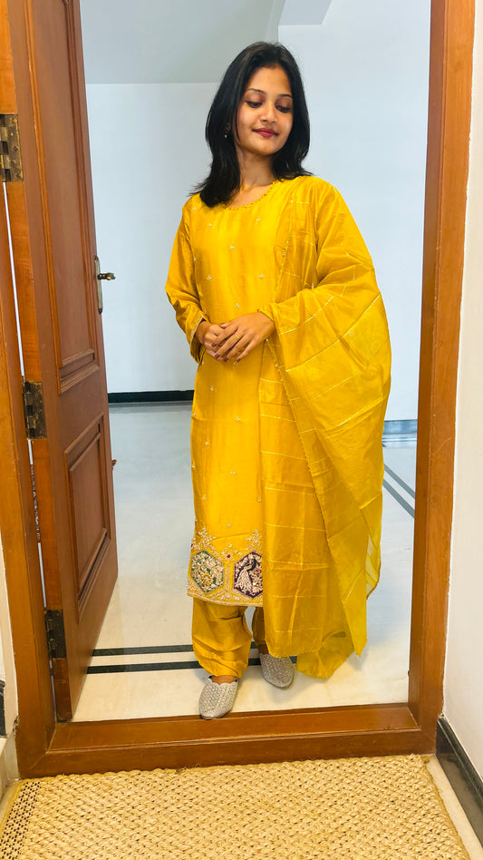 LB0220-II,LB0221-II Yellow Coloured Salwar Suit Set