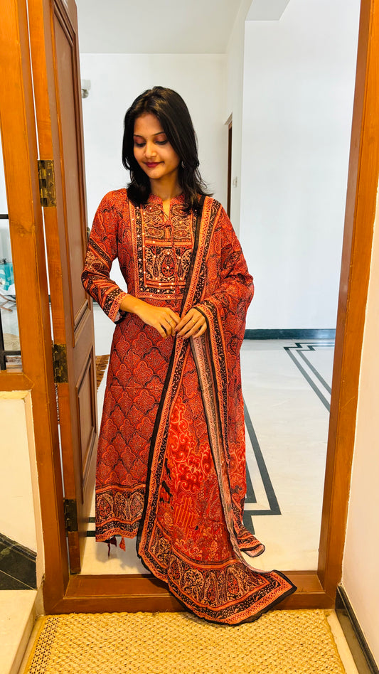 LB0279-II,LB0280-II ,LB0281-II Black/Orange Coloured Salwar Suit Set
