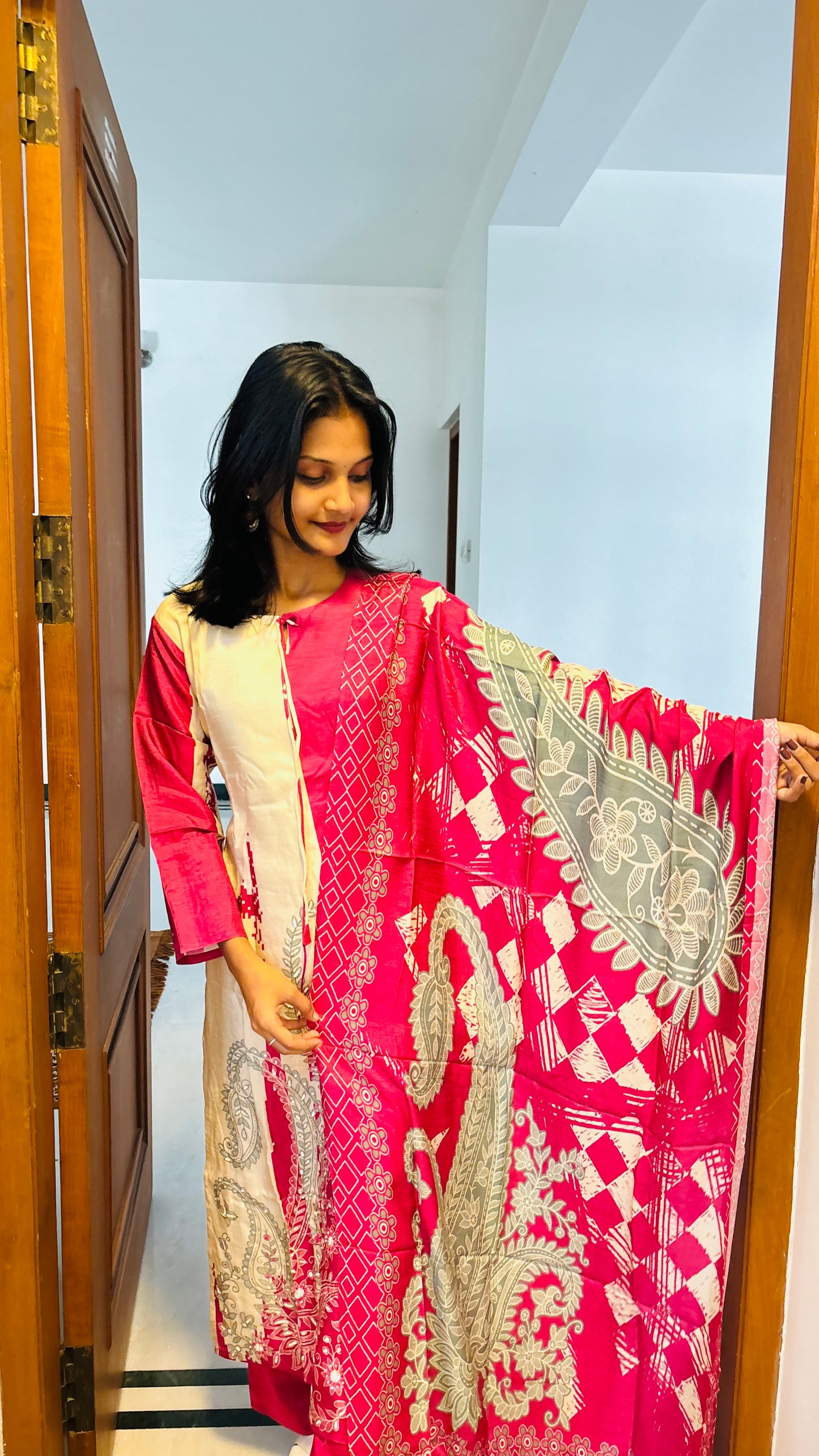 LB0276-II,LB0277-II,LB0278-II Cream Pink Coloured Salwar Suit Set