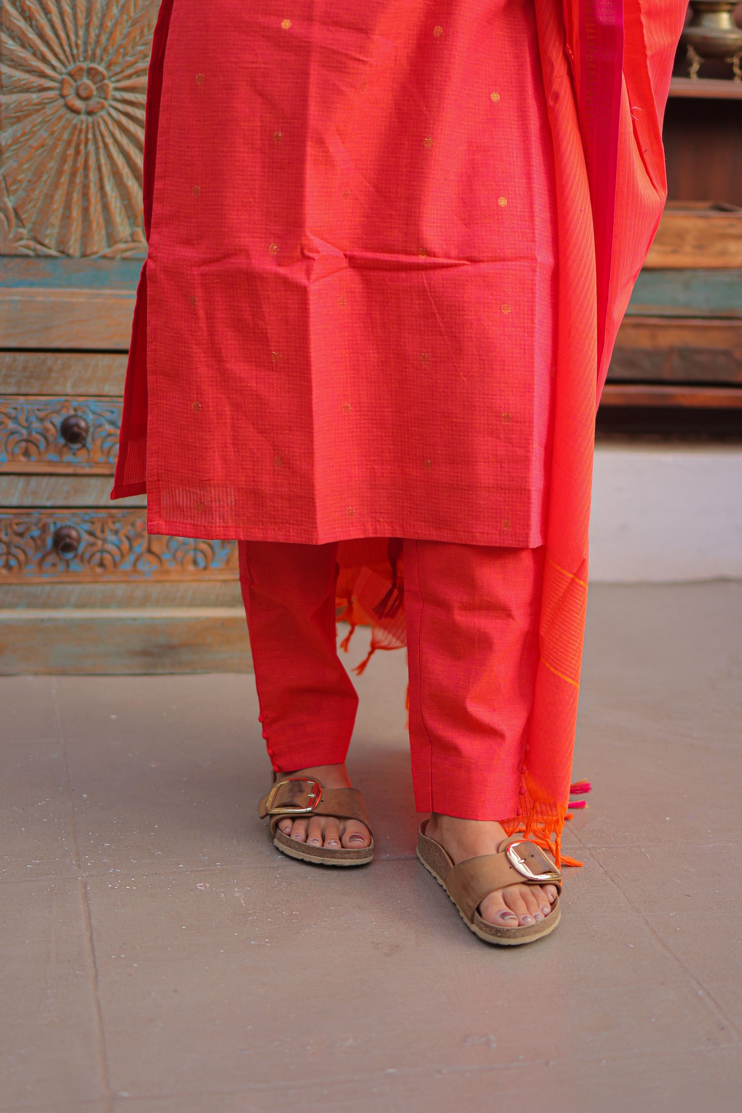 Kanagambaram 3Pc Set